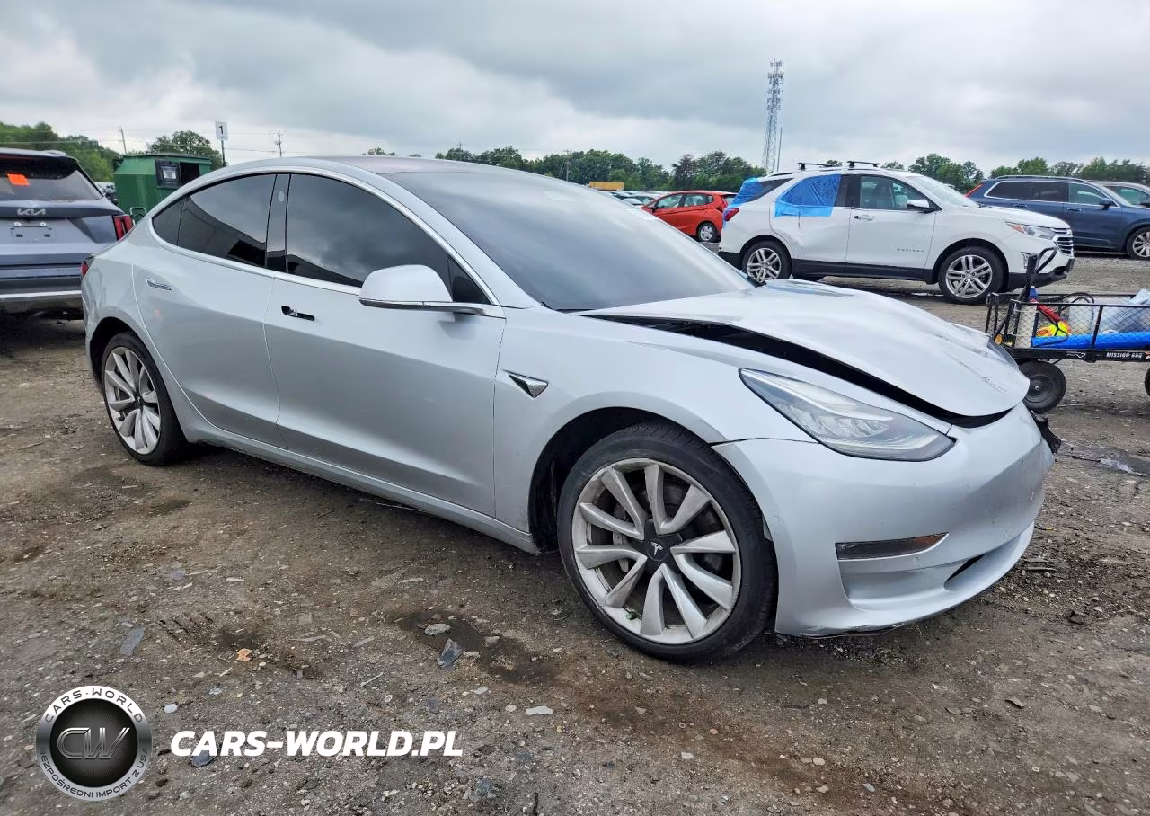 2018 Tesla Model 3 VIN:5YJ3E1EAXJF048341 - 4