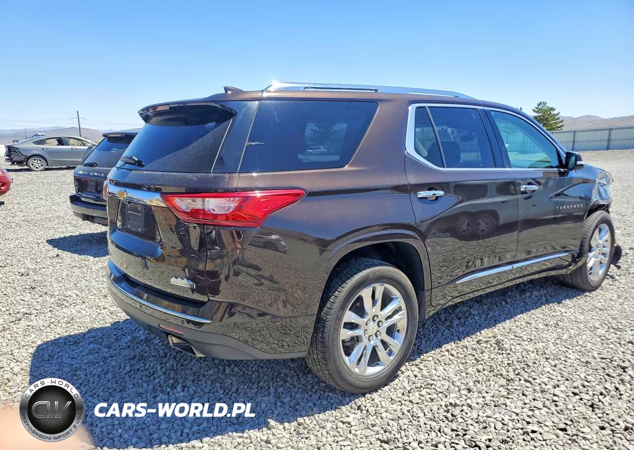 2018 Chevrolet Traverse High Country VIN:1GNEVKKW5JJ156803 - 3