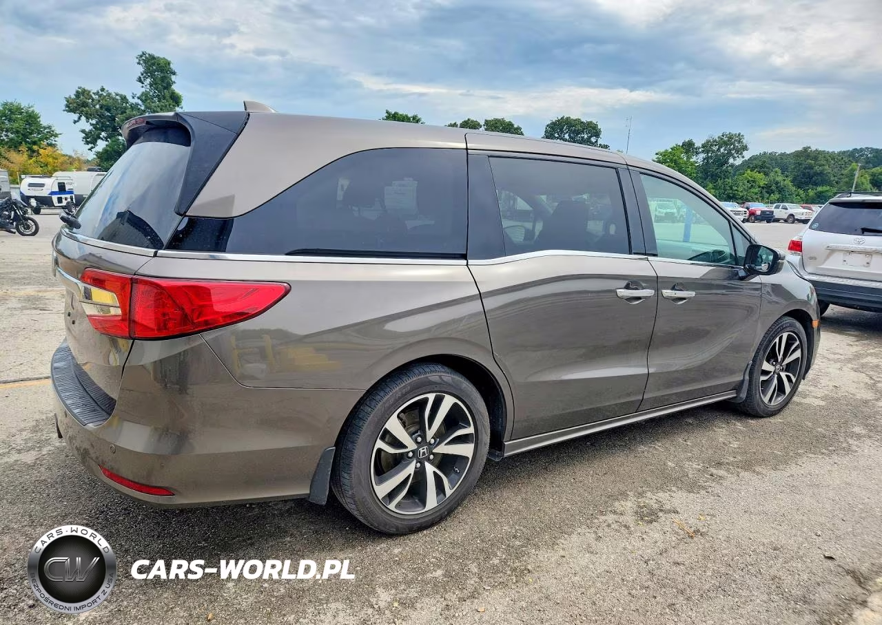 2020 Honda Odyssey Elite VIN:5FNRL6H9XLB008374 - 3