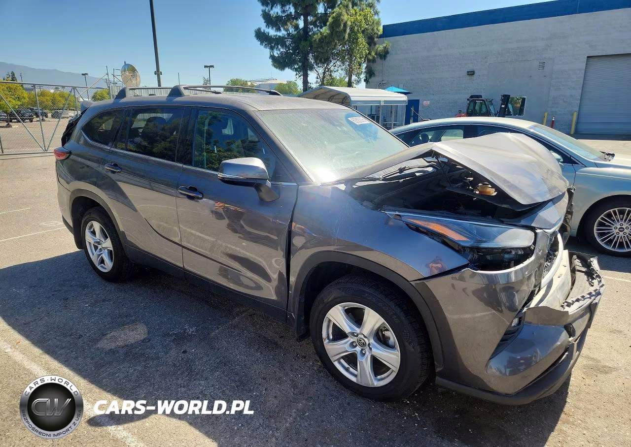 2022 Toyota Highlander Le VIN:5TDZZRAHXNS544824 - 4