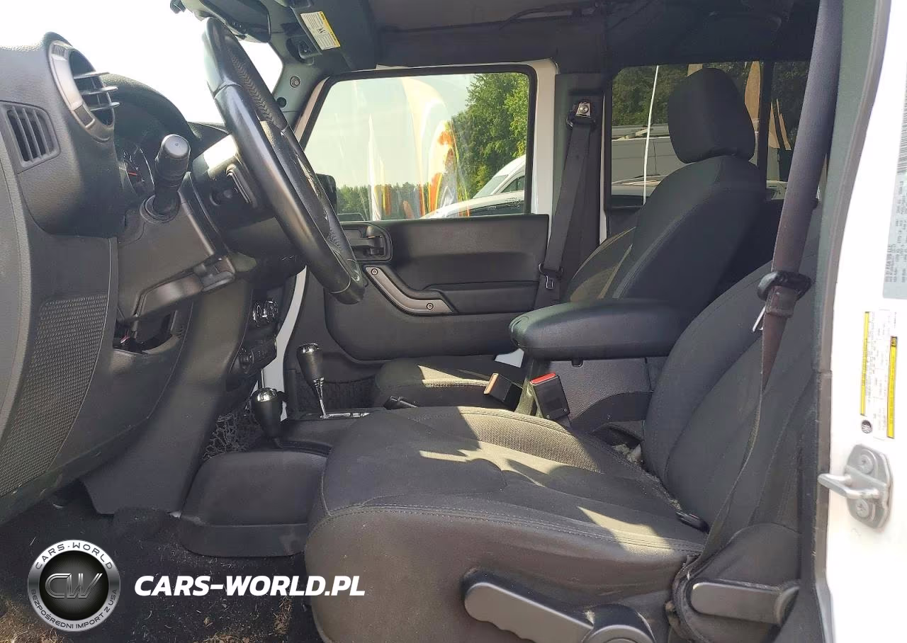 2018 Jeep Wrangler Unlimited Sport VIN:1C4BJWDGXJL835779 - 7