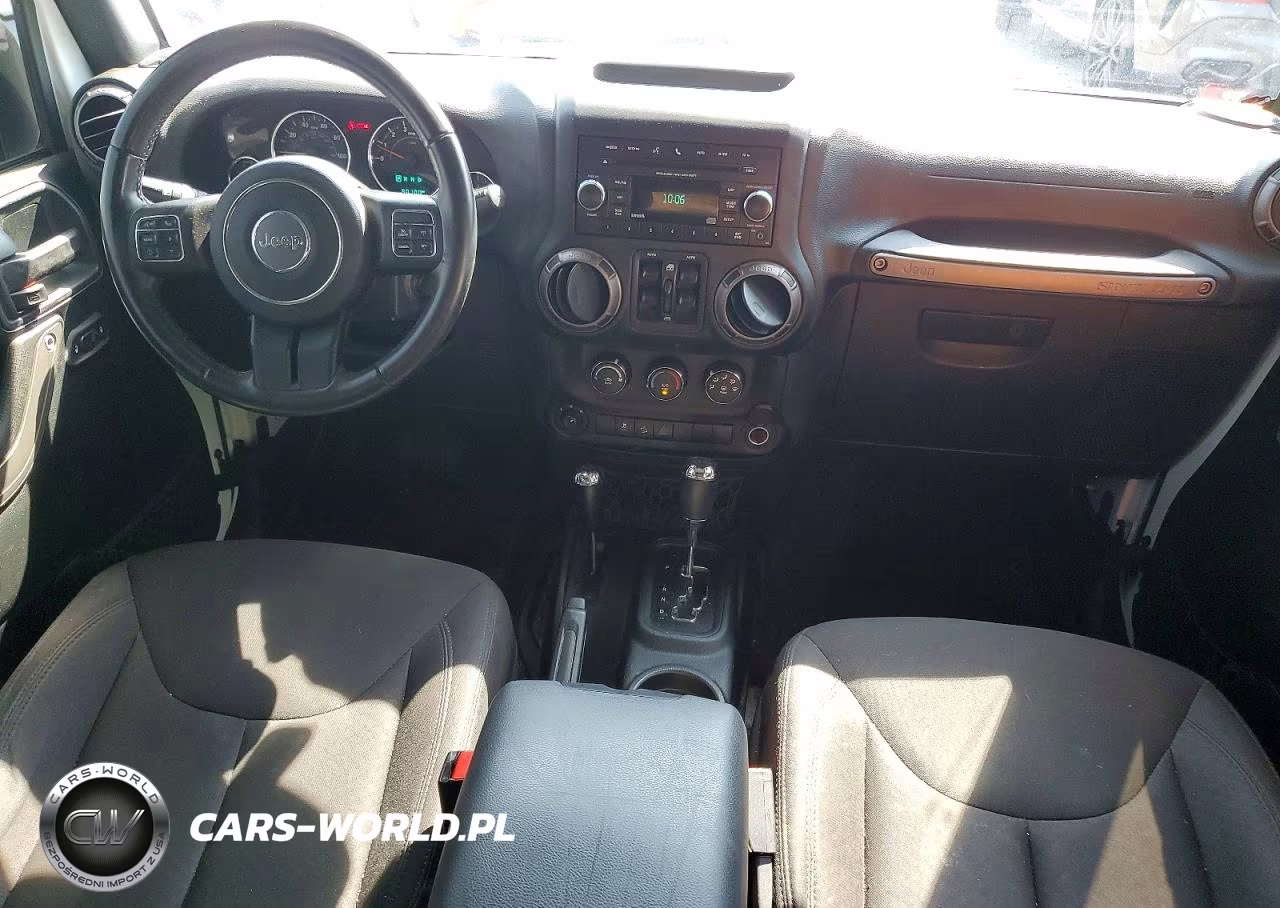 2018 Jeep Wrangler Unlimited Sport VIN:1C4BJWDGXJL835779 - 8