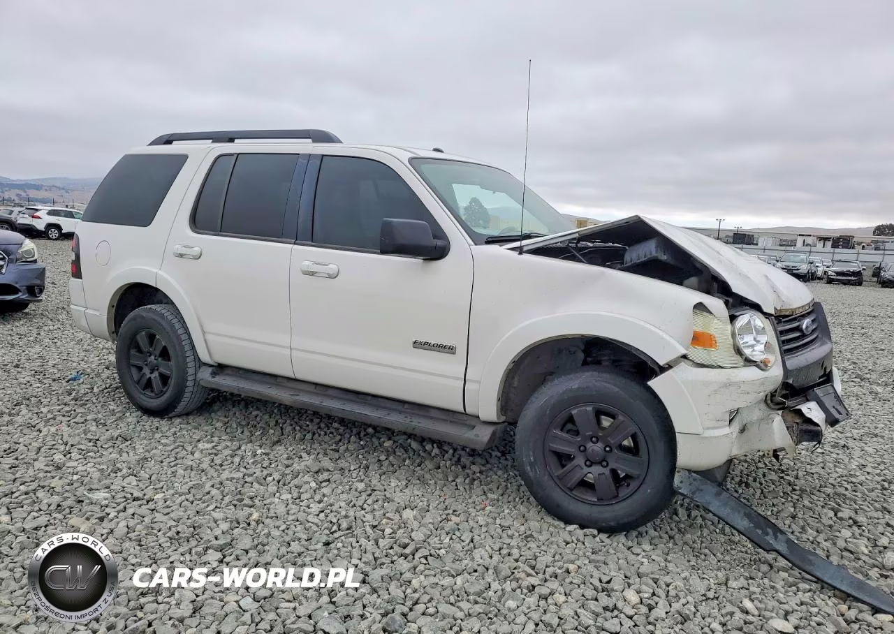 2008 Ford Explorer Xlt VIN:1FMEU73E38UA86785 - 4