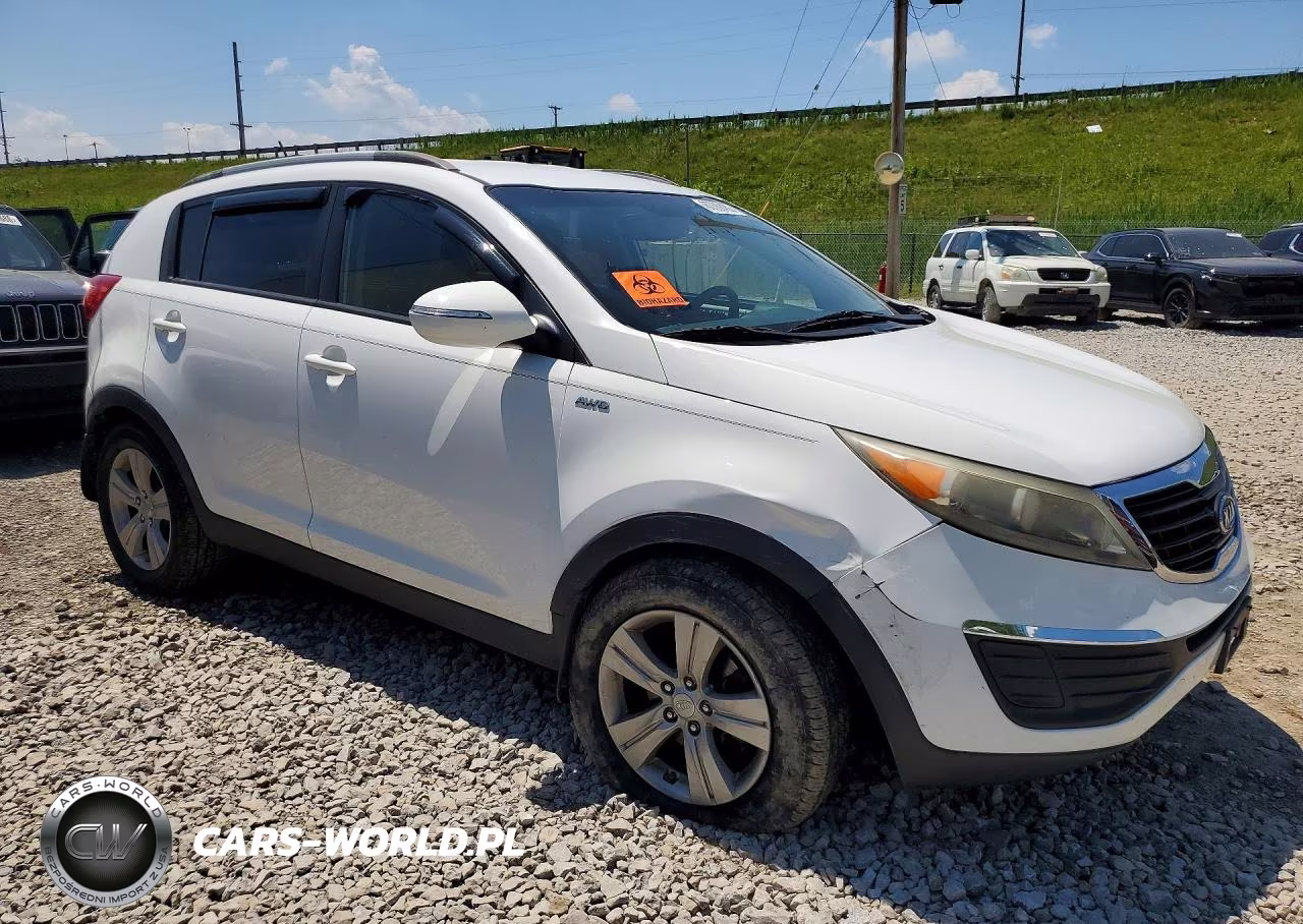 2011 Kia Sportage Ex-X Line VIN:KNDPBCA28B7038080 - 4