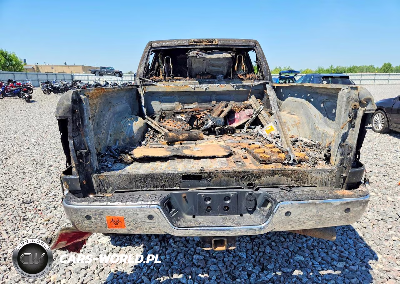 2014 Ram 2500 Laramie VIN:3C6UR5FL6EG207962 - 6