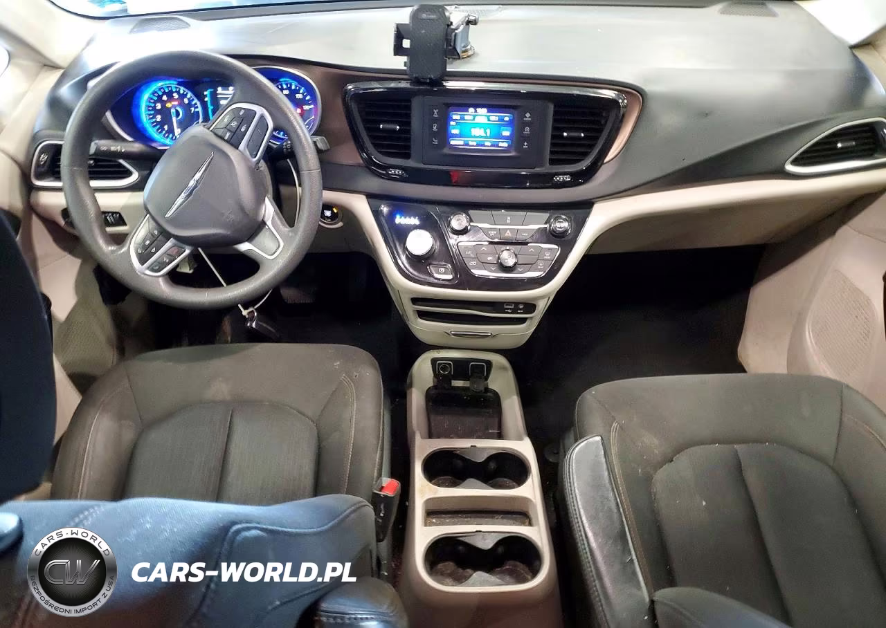 2017 Chrysler Pacifica Touring VIN:2C4RC1DG8HR522212 - 8