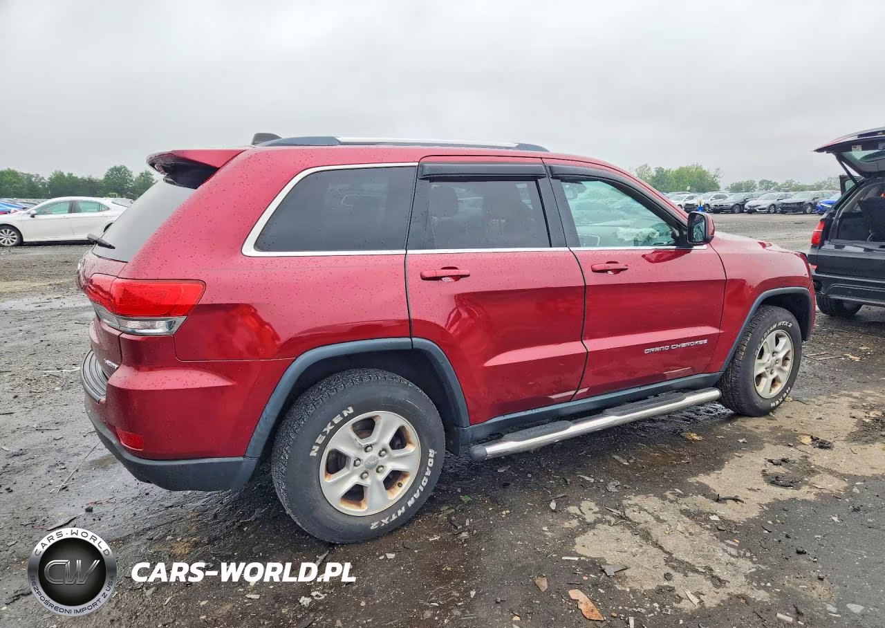 2014 Jeep Grand Cherokee Laredo VIN:1C4RJFAG5EC135886 - 3