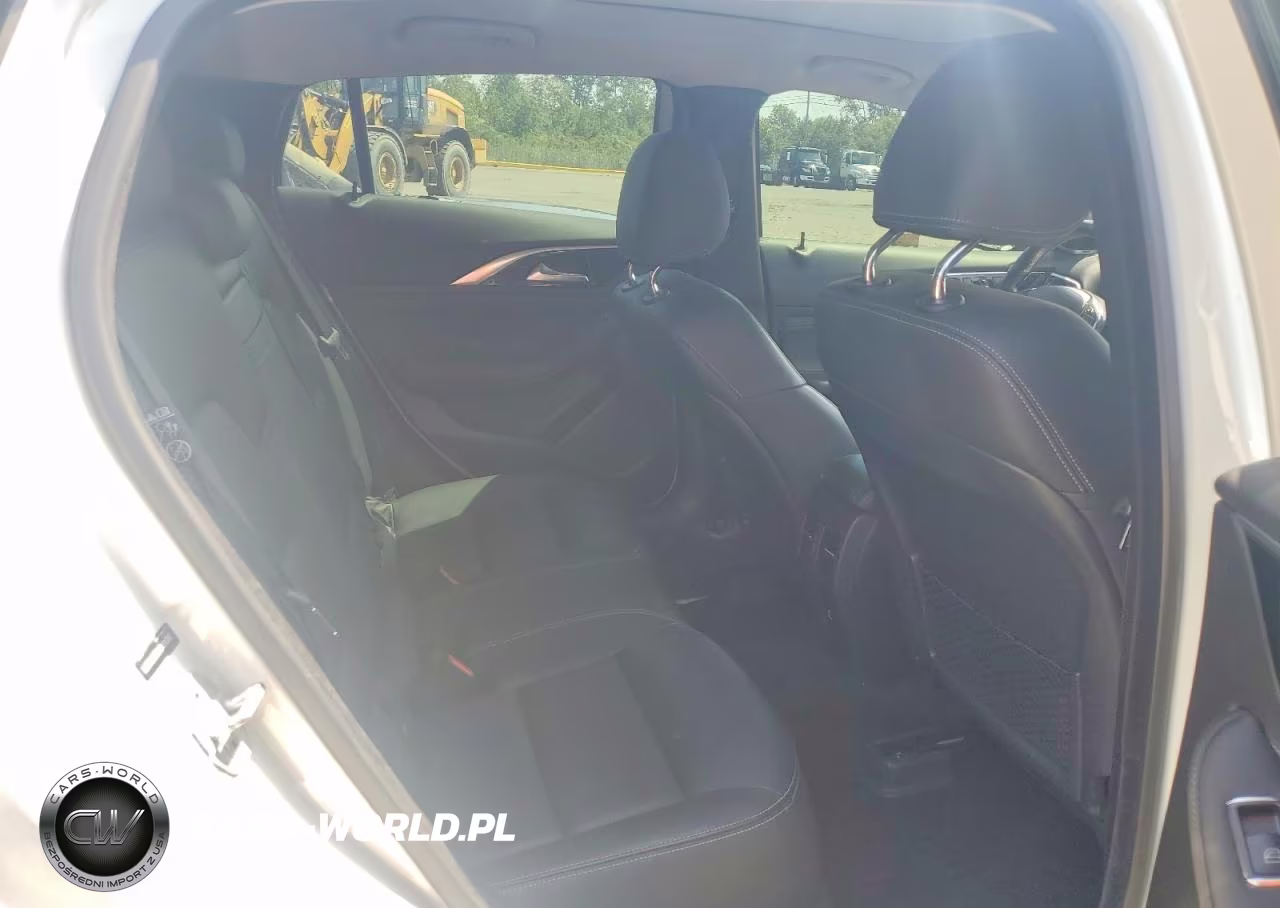 2017 Infiniti Qx30 Premium VIN:SJKCH5CR0HA031250 - 11