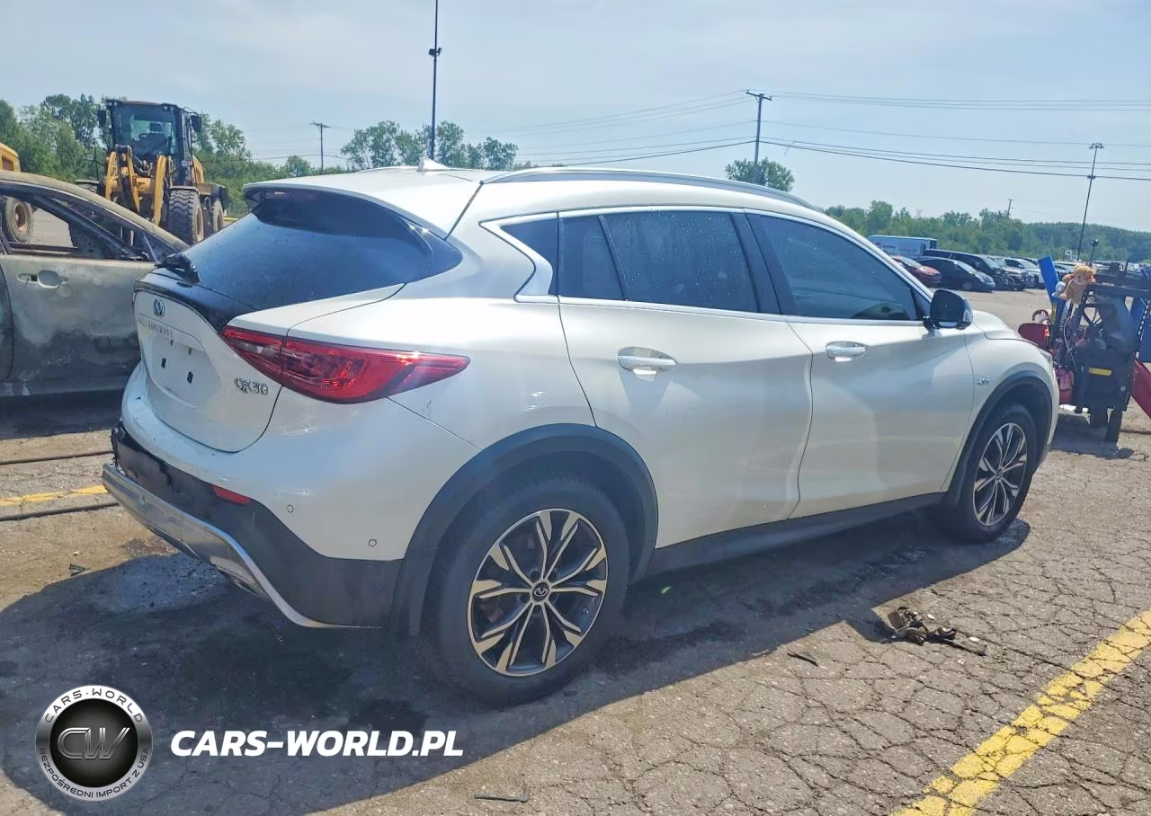 2017 Infiniti Qx30 Premium VIN:SJKCH5CR0HA031250 - 3
