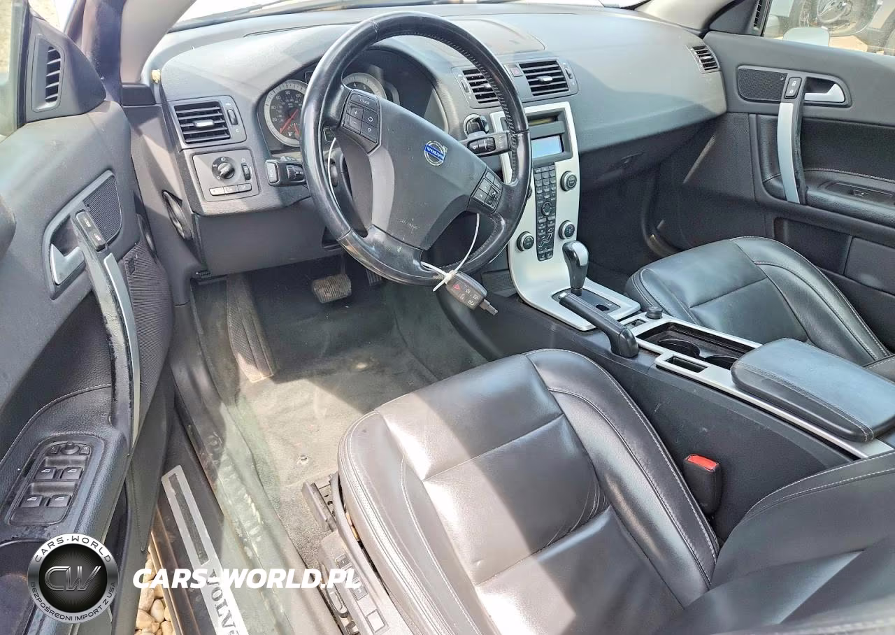 2012 Volvo C70 T5 VIN:YV1672MCXCJ125019 - 8