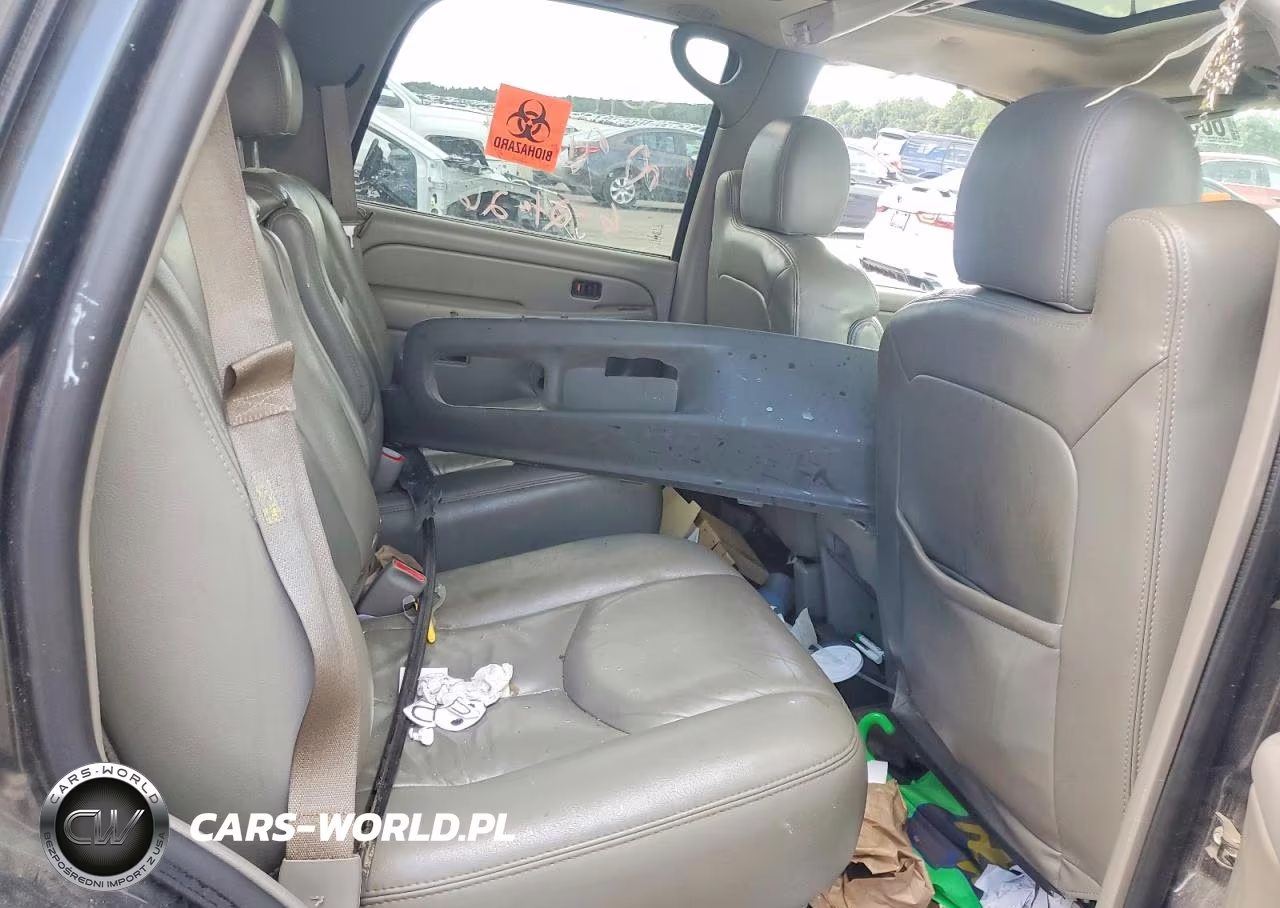 2005 Chevrolet Tahoe C1500 VIN:1GNEC13T15J160101 - 11