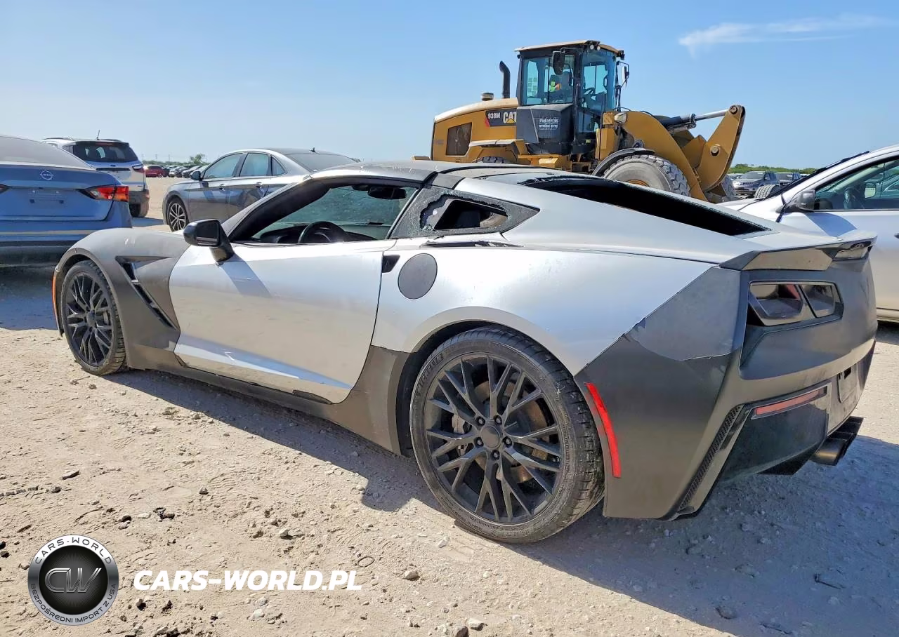 2015 Chevrolet Corvette Stingray 1Lt VIN:1G1YB2D70F5124550 - 2