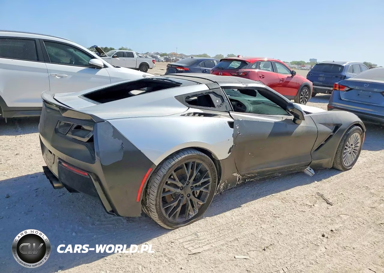 2015 Chevrolet Corvette Stingray 1Lt VIN:1G1YB2D70F5124550 - 3