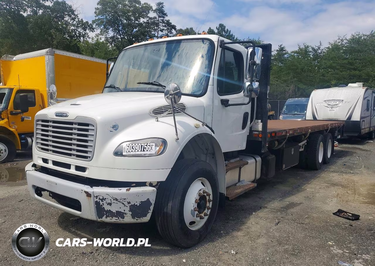 2015 Freightliner Business Class M2 Flatbed Truck