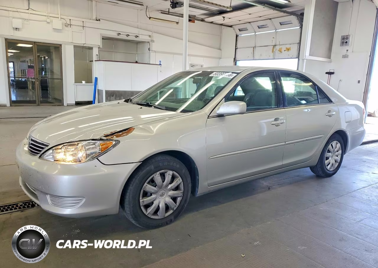 2005 Toyota Camry Le