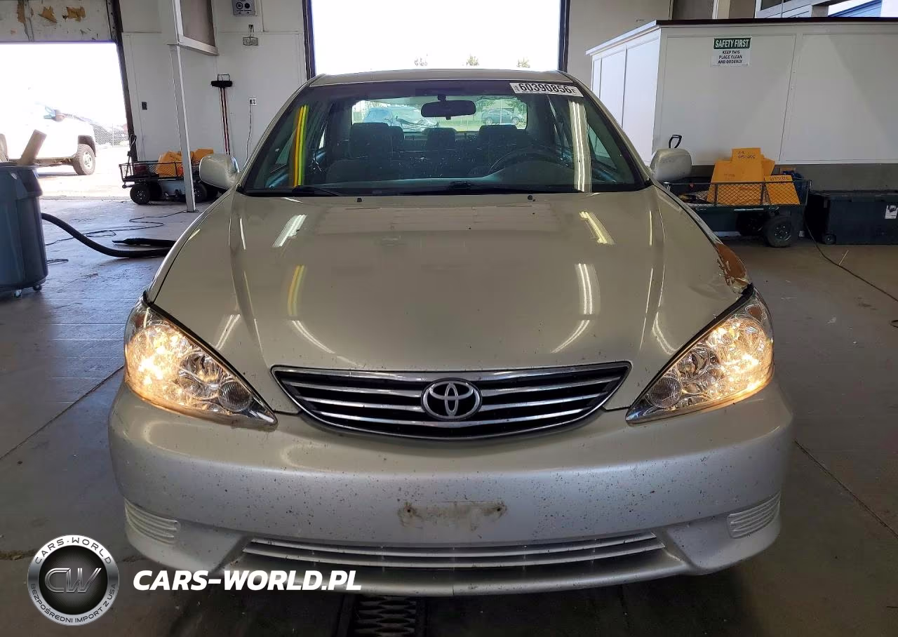 2005 Toyota Camry Le VIN:4T1BE32KX5U630551 - 5