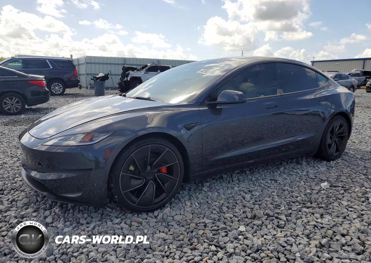 2024 Tesla Model 3 – zdjęcie 1 z 12