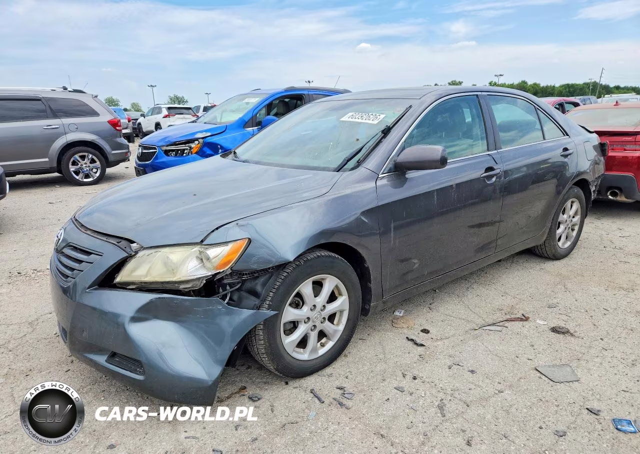 2009 Toyota Camry Le – zdjęcie 1 z 12