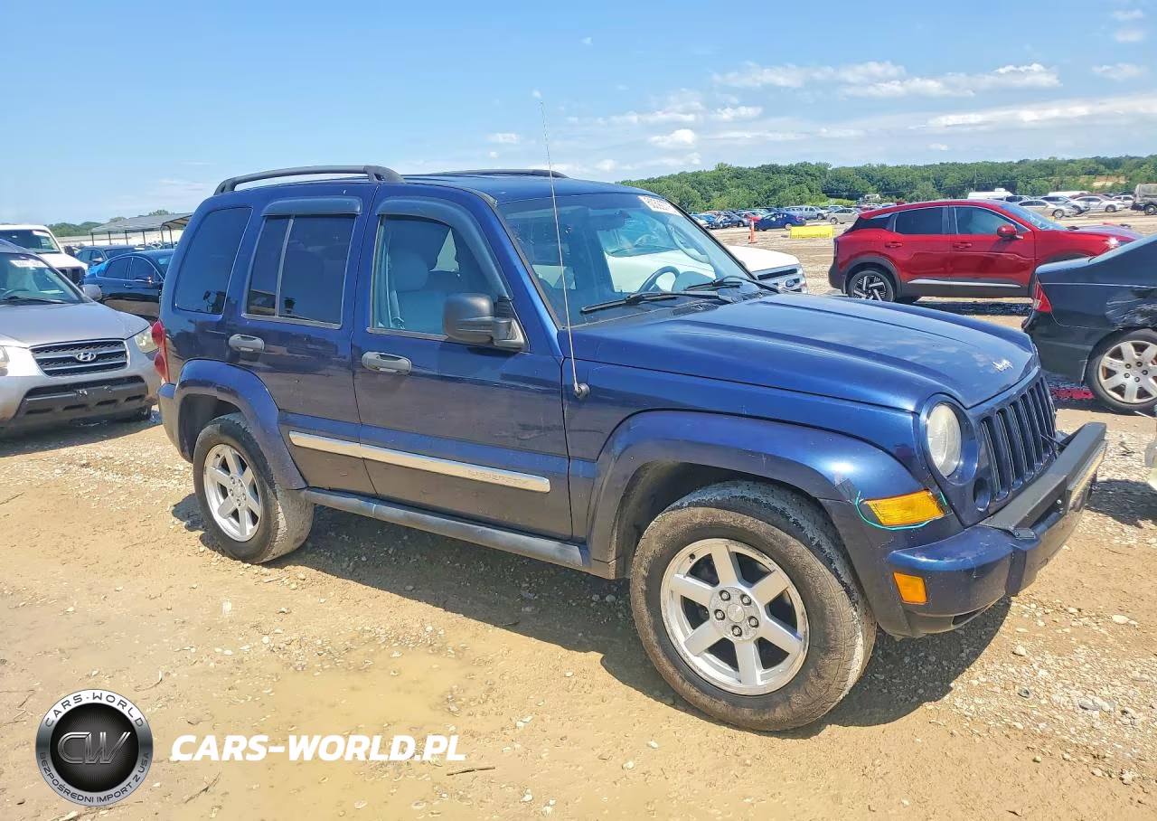 2007 Jeep Liberty Sport VIN:1J4GL48K17W670791 - 4