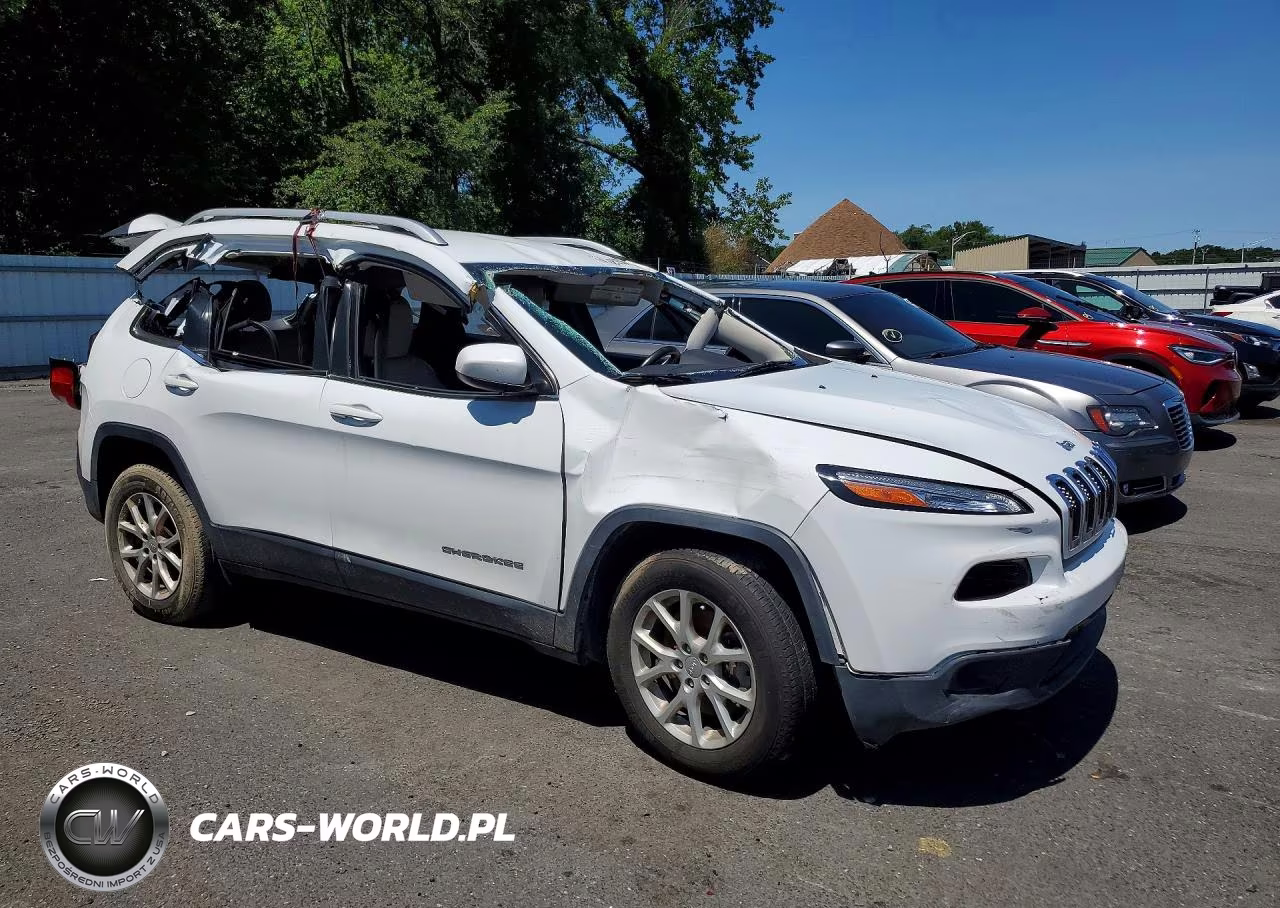 2017 Jeep Cherokee Latitude VIN:1C4PJMCB9HW575741 - 4