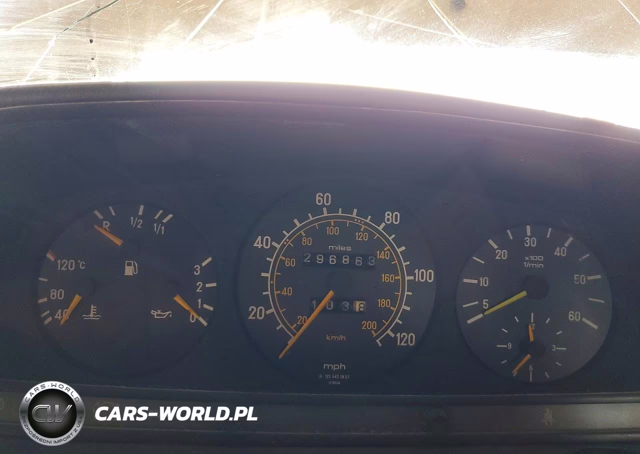 1984 Mercedes-Benz 300 Dt VIN:WDBAB33AXEA006277 - 9