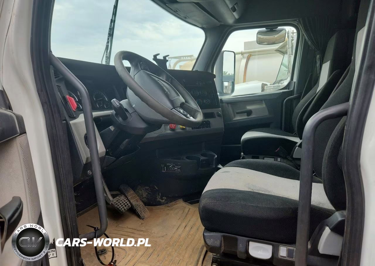 2019 Freightliner Cascadia 126 Semi Truck VIN:3AKNHHDR1KSKJ0210 - 7