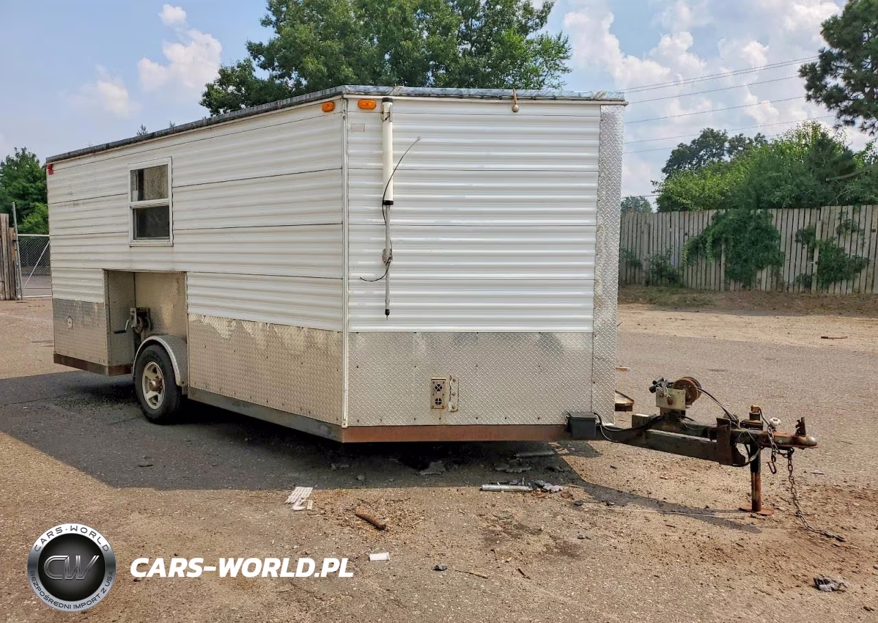 2013 A,Erican Surplus Camper – zdjęcie 1 z 10