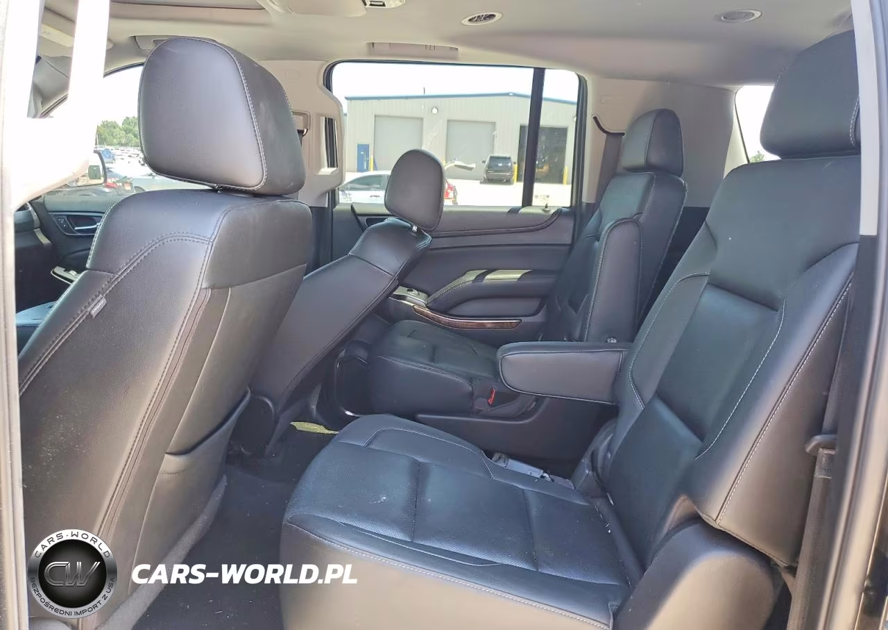 2018 Chevrolet Suburban K1500 Premier VIN:1GNSKJKC3JR110092 - 11