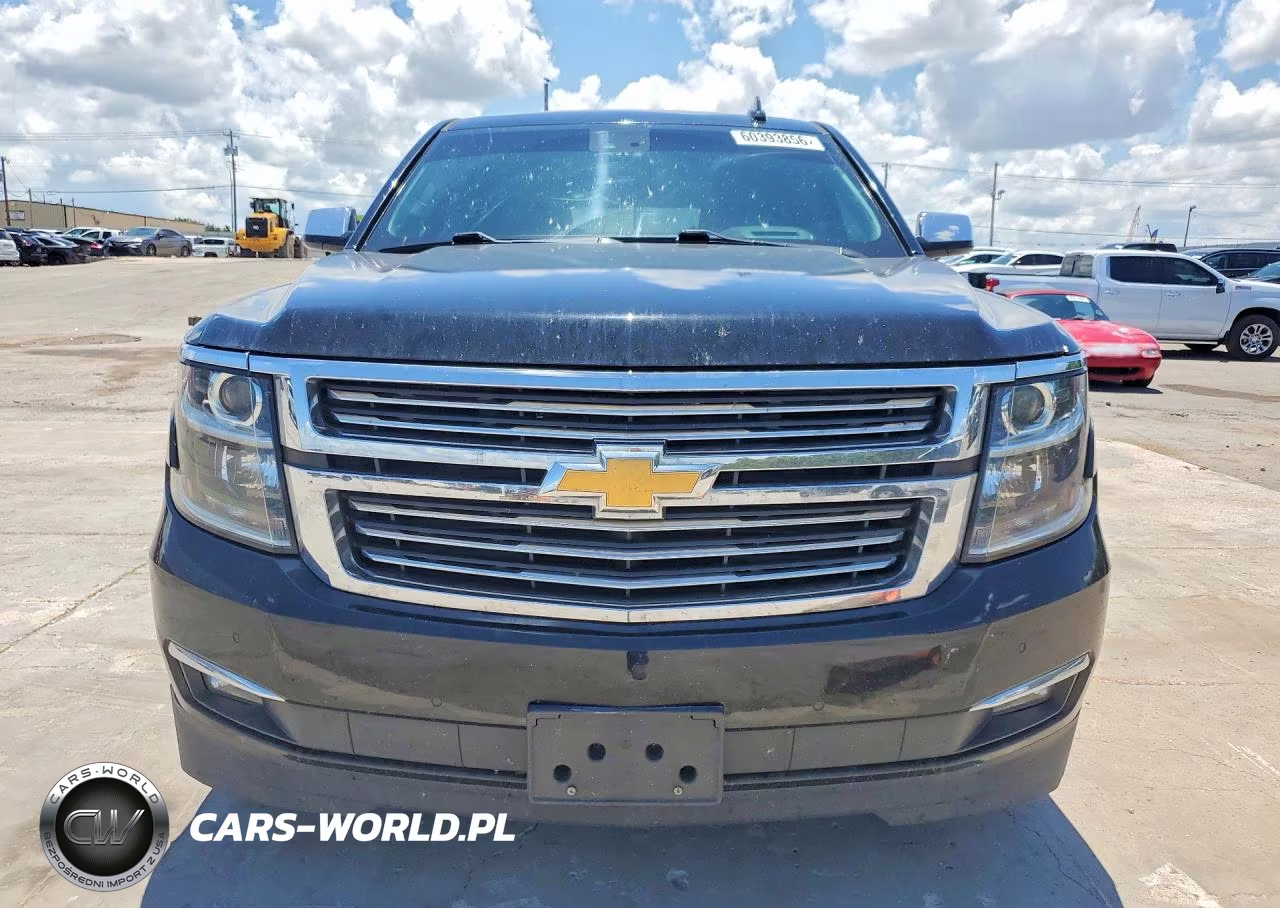 2018 Chevrolet Suburban K1500 Premier VIN:1GNSKJKC3JR110092 - 5