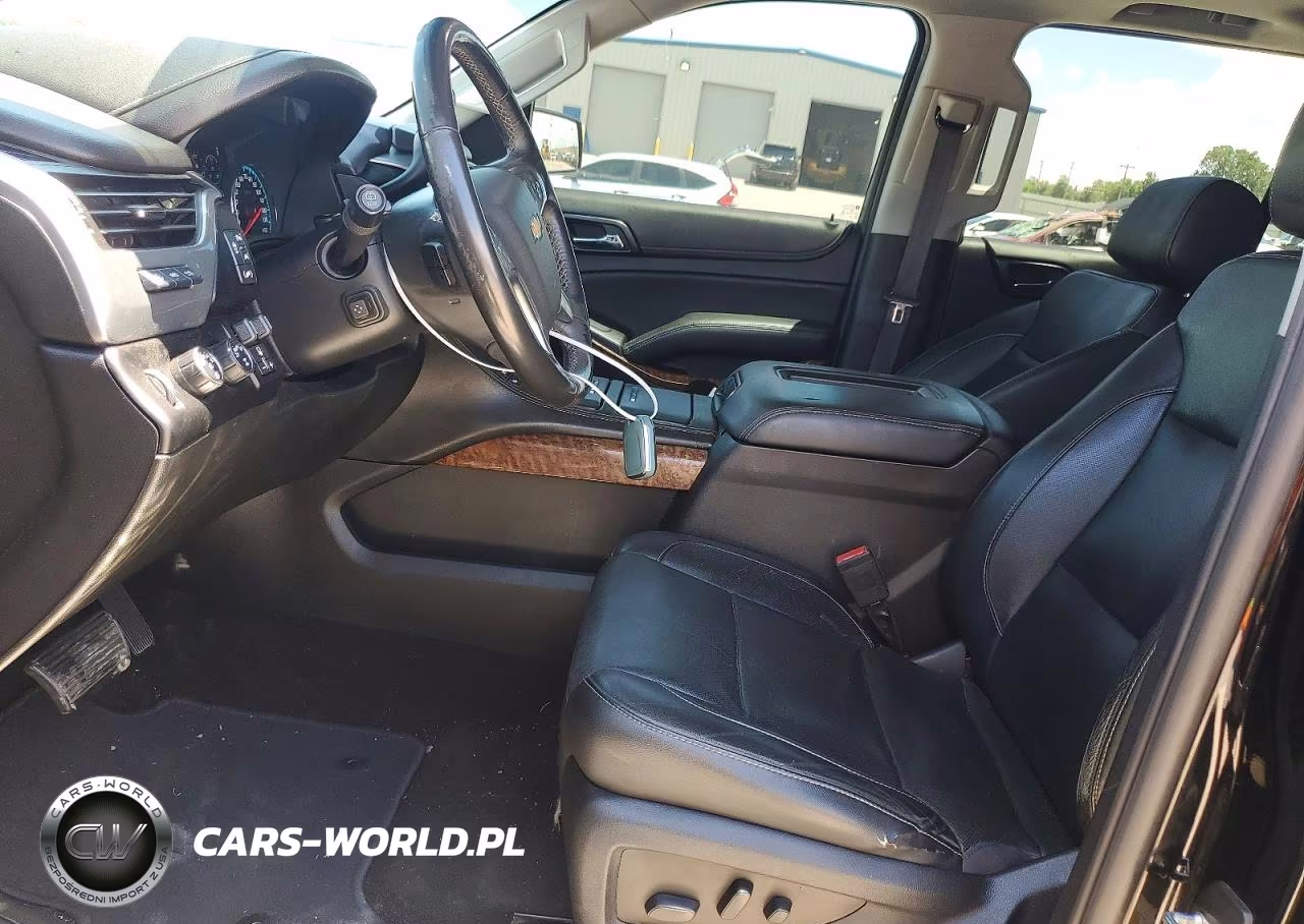 2018 Chevrolet Suburban K1500 Premier VIN:1GNSKJKC3JR110092 - 7