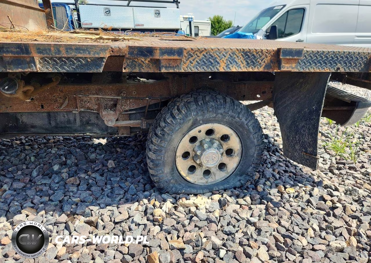 2000 Ford F250 Super Duty VIN:1FTNX21F3YEA15669 - 13