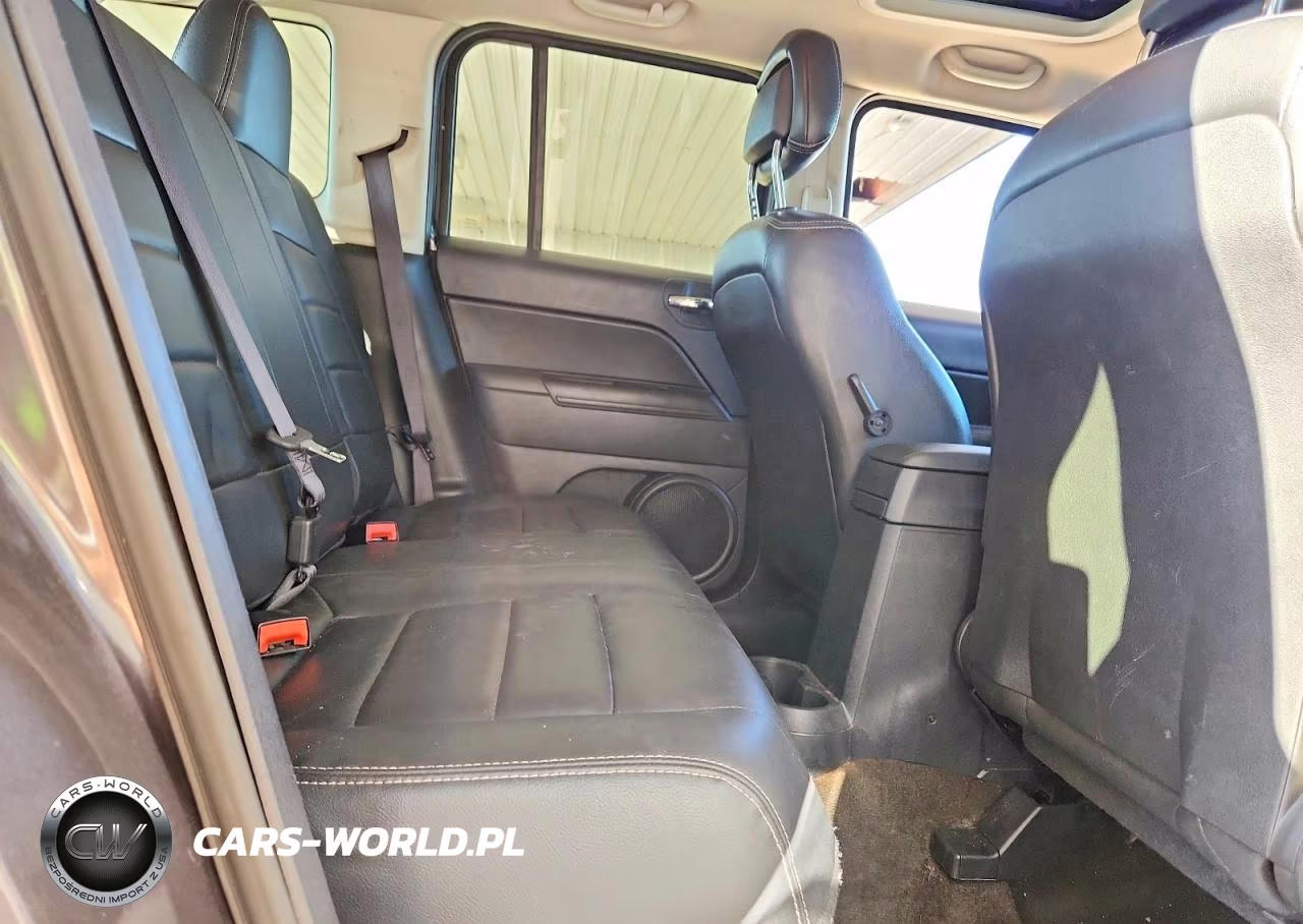 2016 Jeep Patriot Latitude VIN:1C4NJRFB5GD632396 - 10