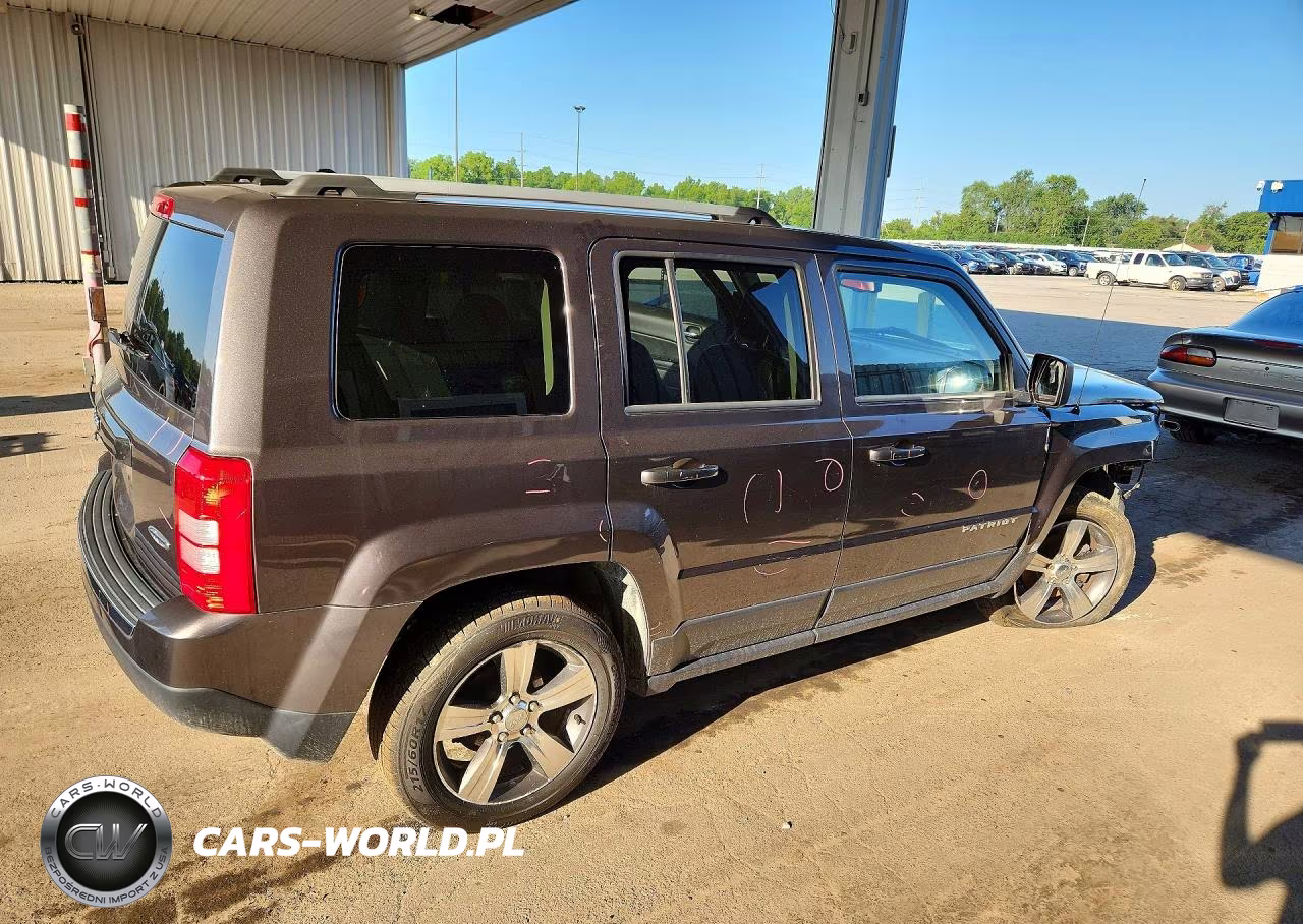 2016 Jeep Patriot Latitude VIN:1C4NJRFB5GD632396 - 3