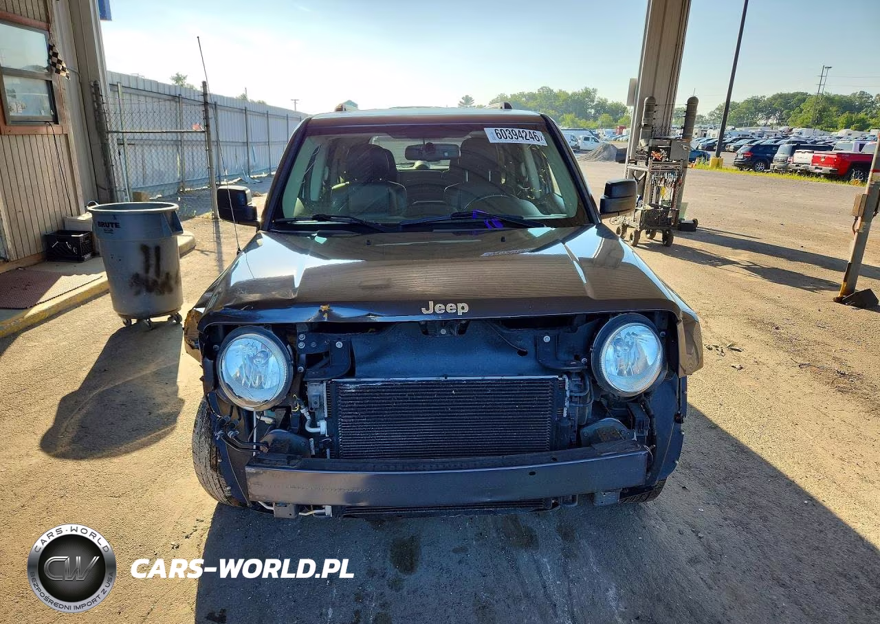 2016 Jeep Patriot Latitude VIN:1C4NJRFB5GD632396 - 5
