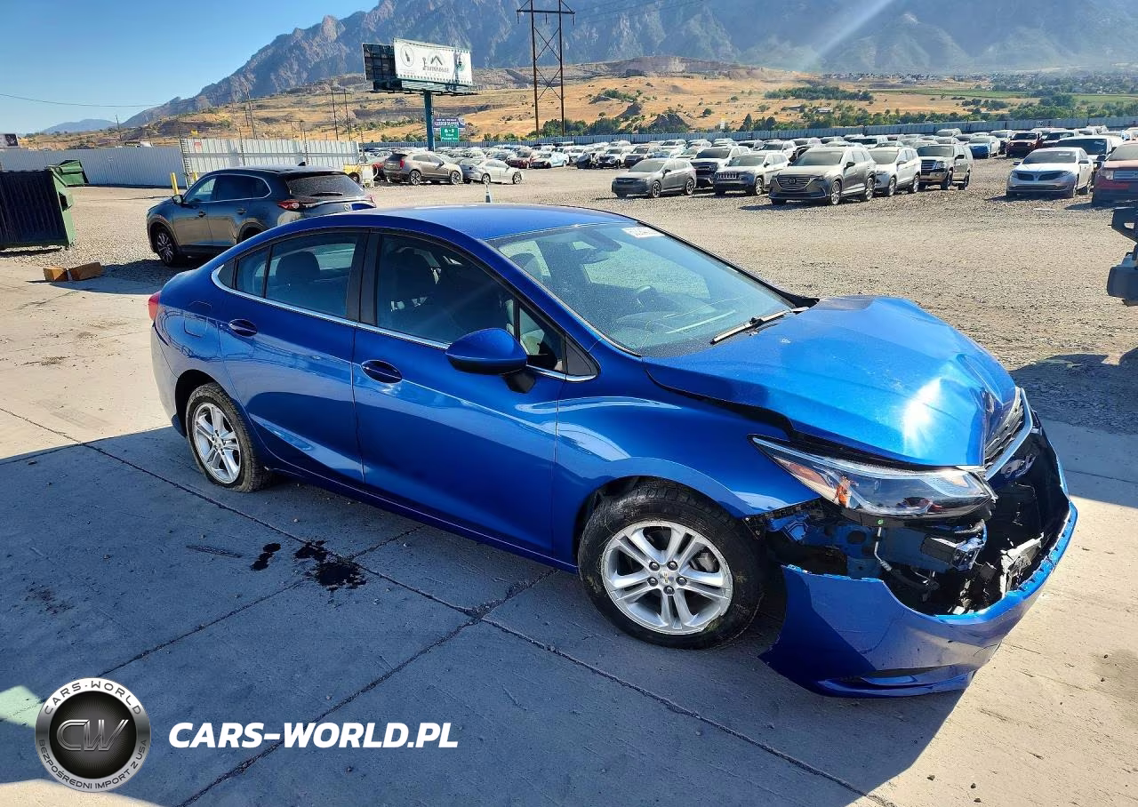 2017 Chevrolet Cruze Lt VIN:1G1BE5SM4H7278175 - 4