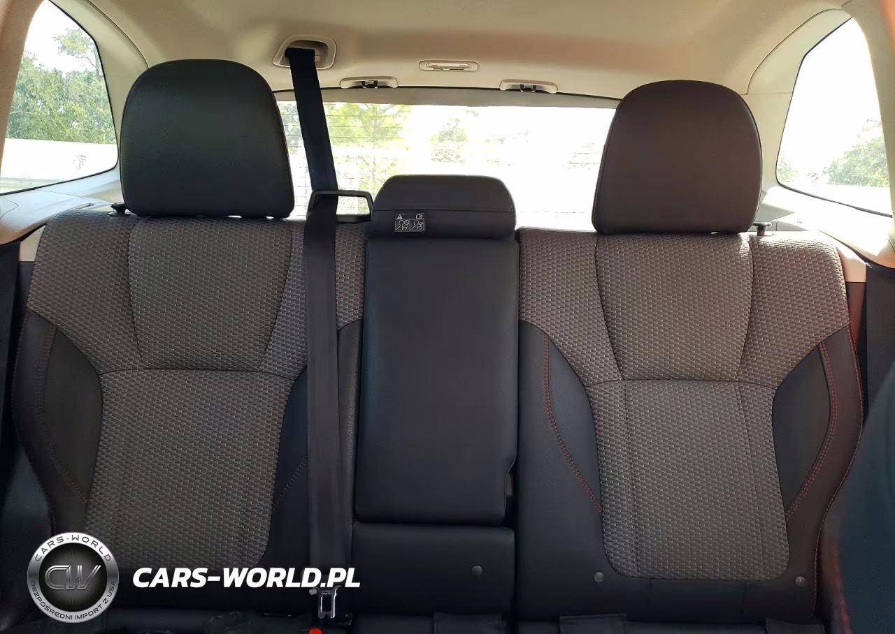 2024 Subaru Forester Sport VIN:JF2SKAGC6RH437333 - 10
