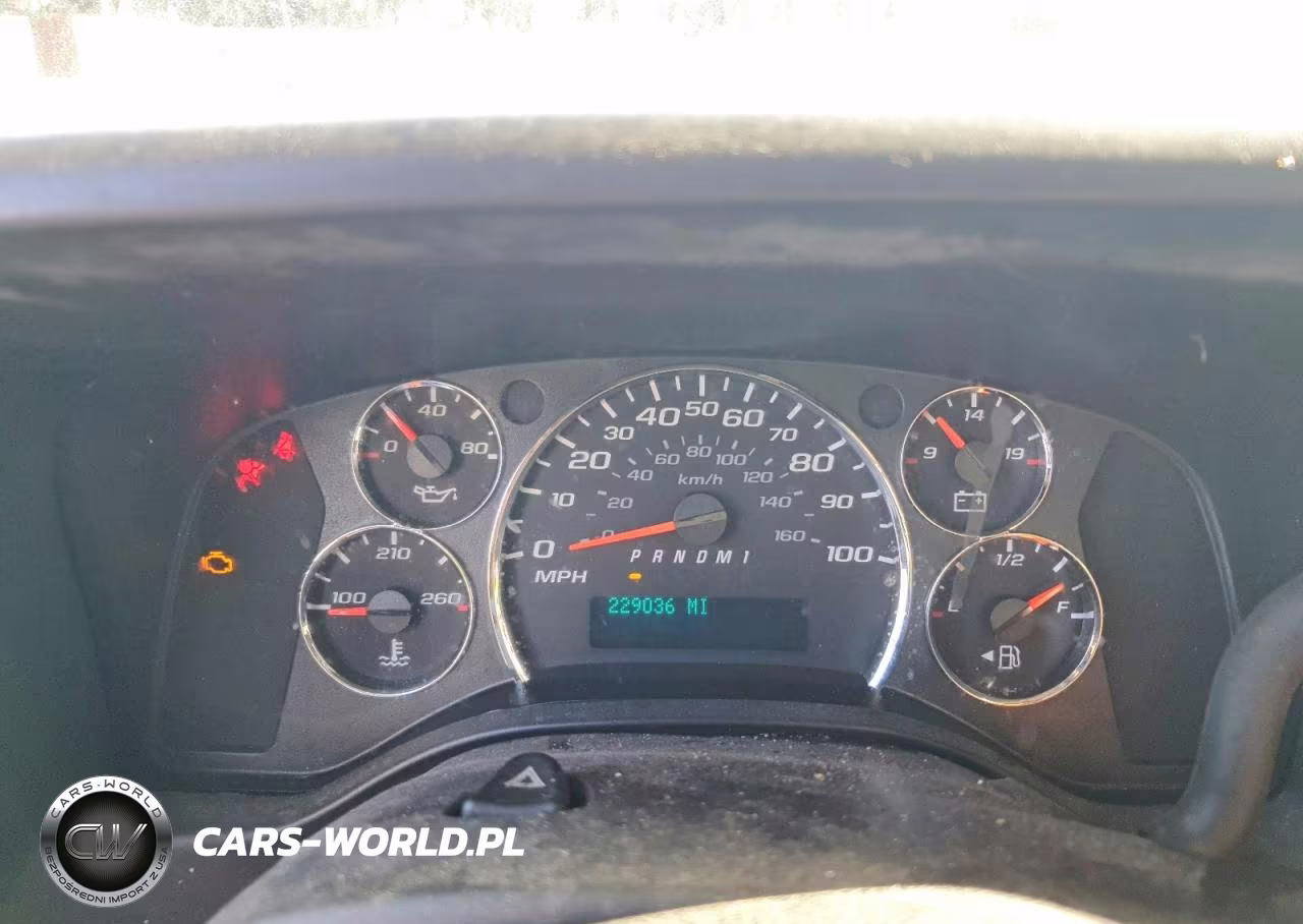 2015 Chevrolet Express G3500 VIN:1GB0G2CF7F1137211 - 9