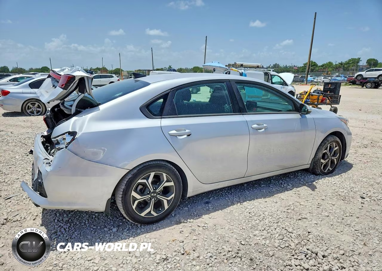 2020 Kia Forte Lxs VIN:3KPF24AD1LE234169 - 3