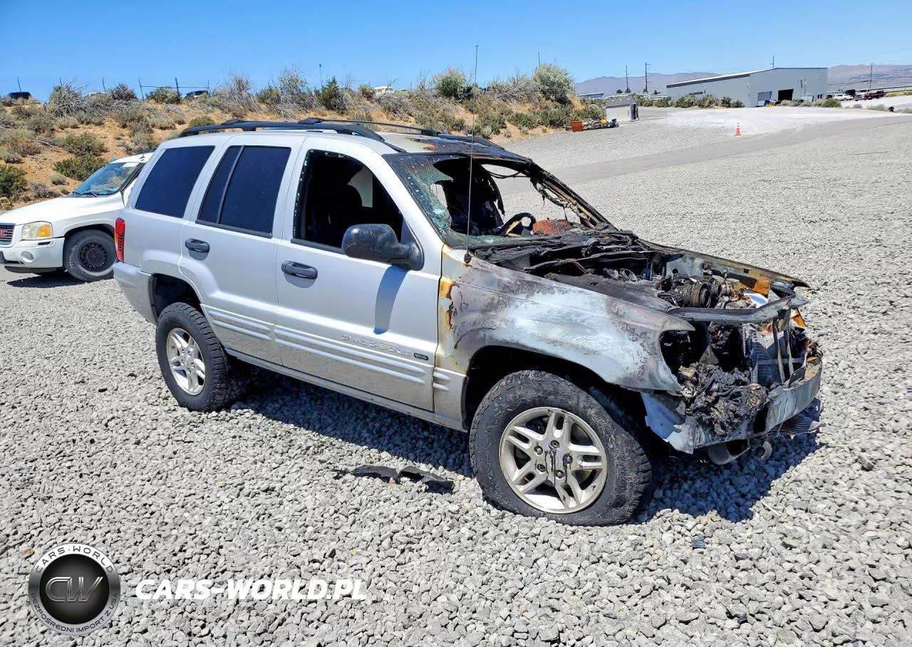 2002 Jeep Grand Cherokee Laredo VIN:1J4GW48N02C331144 - 4