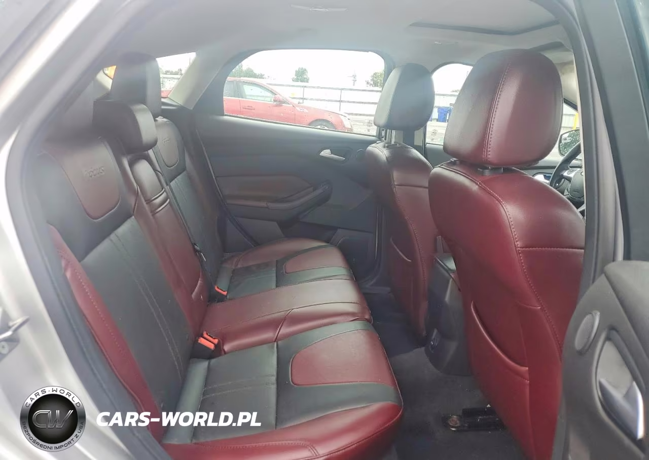 2013 Ford Focus Titanium VIN:1FADP3N28DL249682 - 10
