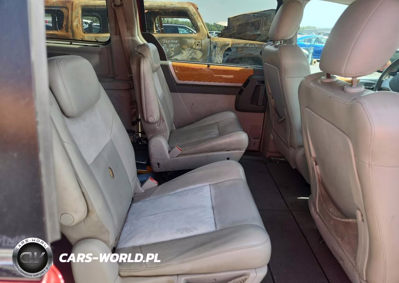 2009 Chrysler Town & Country Limited VIN:2A8HR64X99R652937 - 11