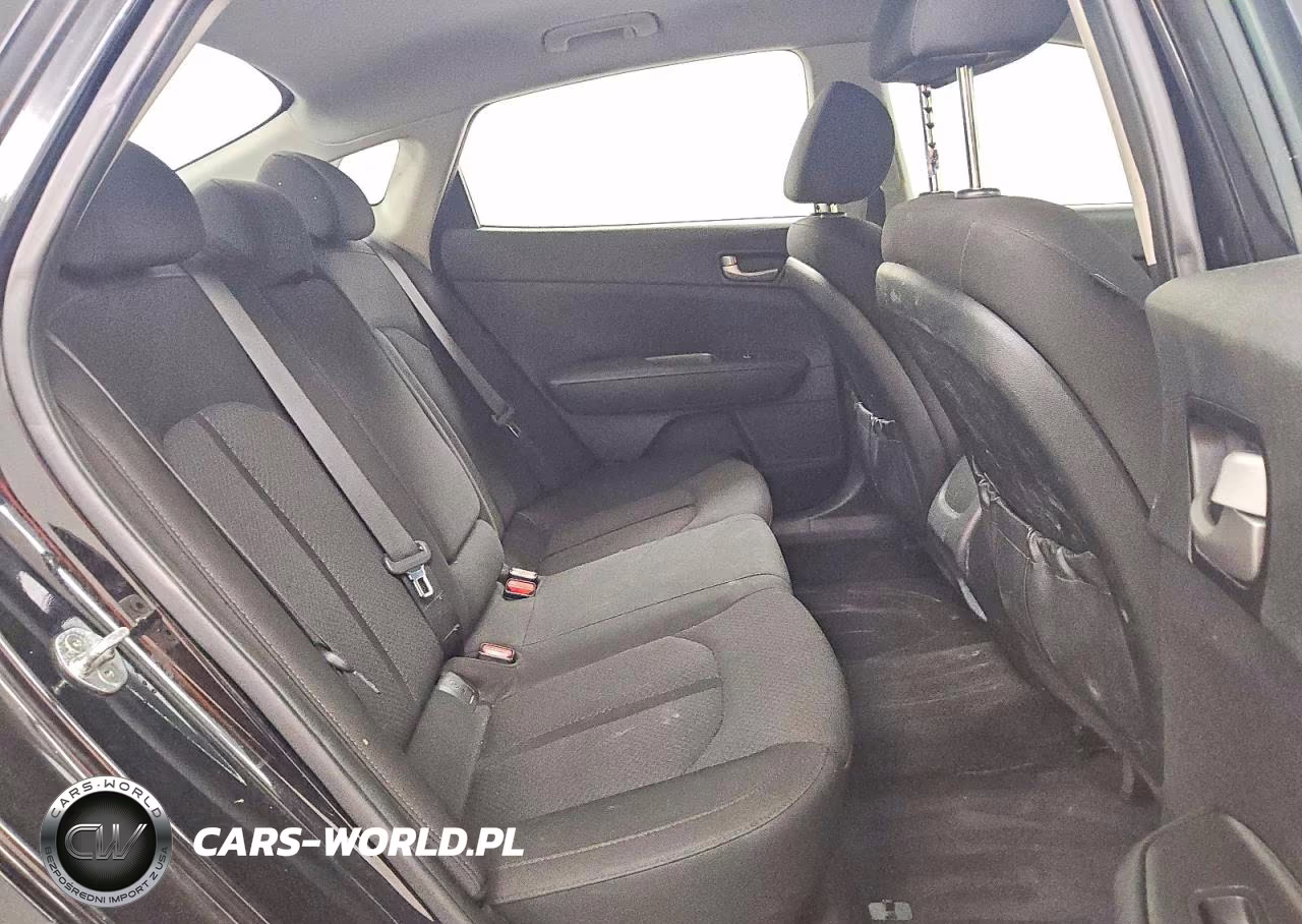 2018 Kia Optima Lx VIN:5XXGT4L31JG267036 - 10