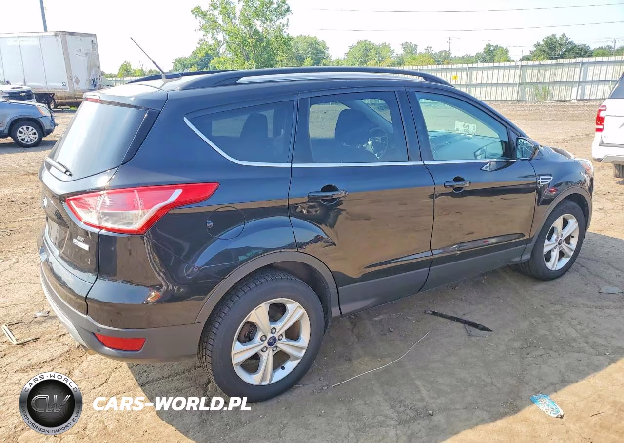 2015 Ford Escape Se VIN:1FMCU0GX5FUC23782 - 3