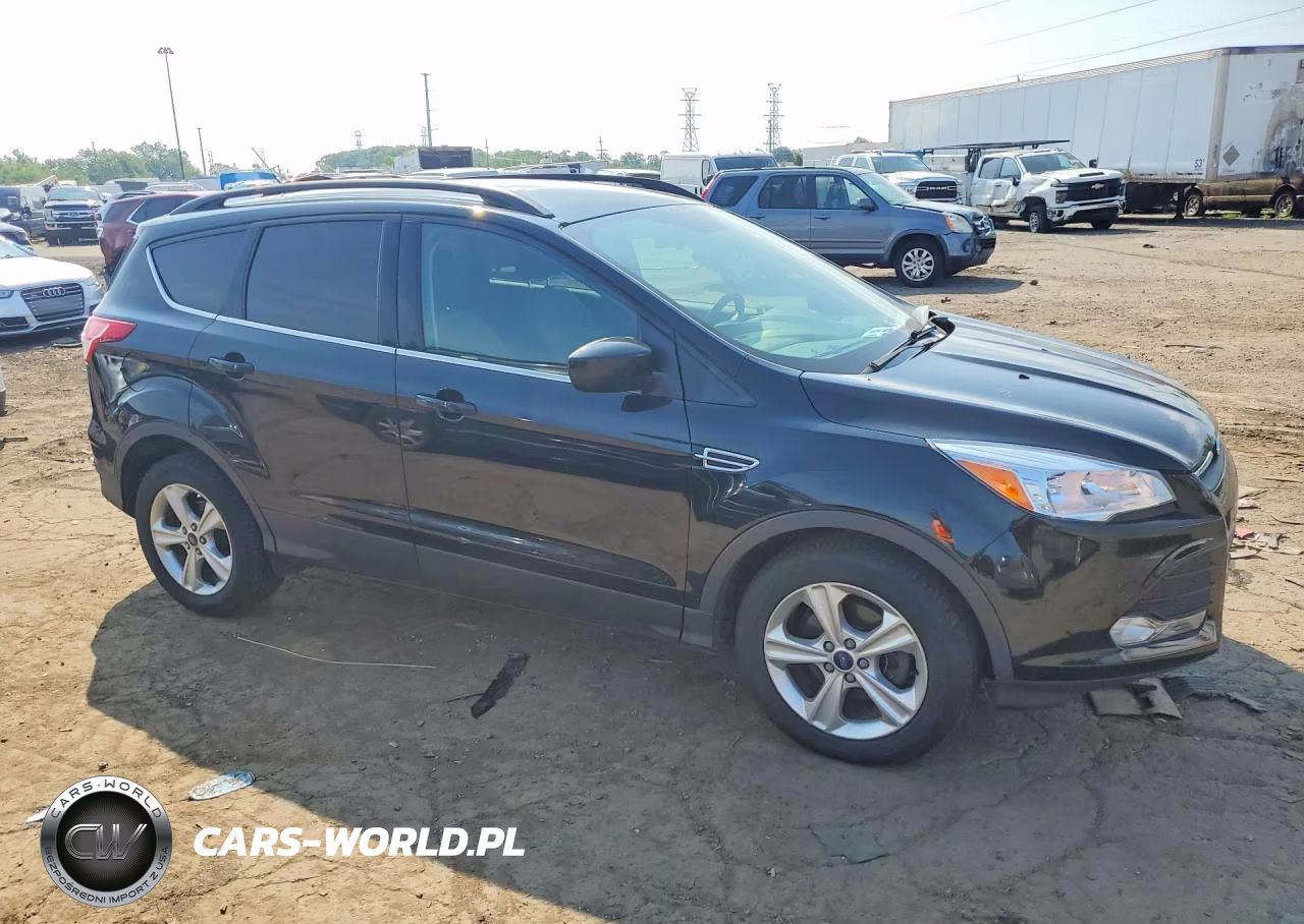 2015 Ford Escape Se VIN:1FMCU0GX5FUC23782 - 4