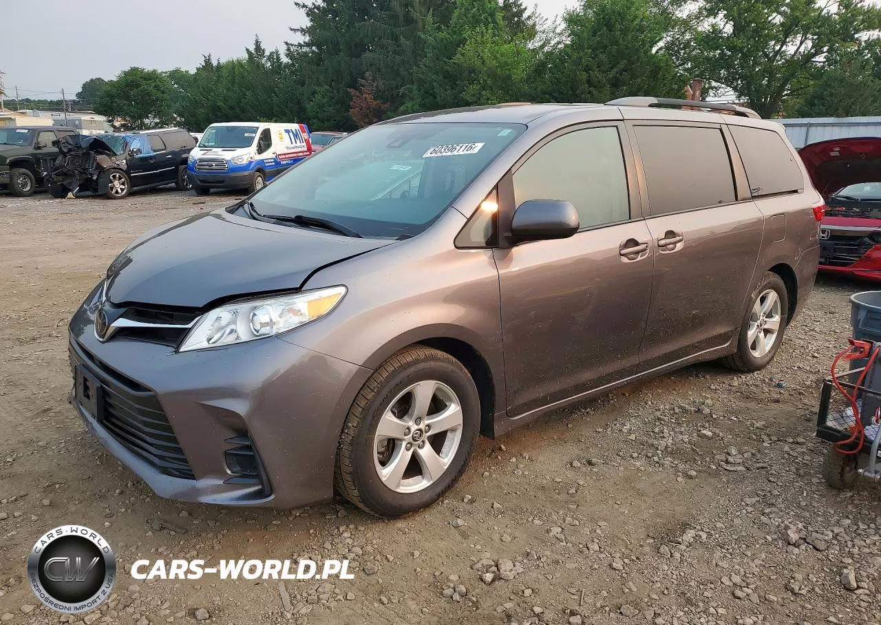 2020 Toyota Sienna Le