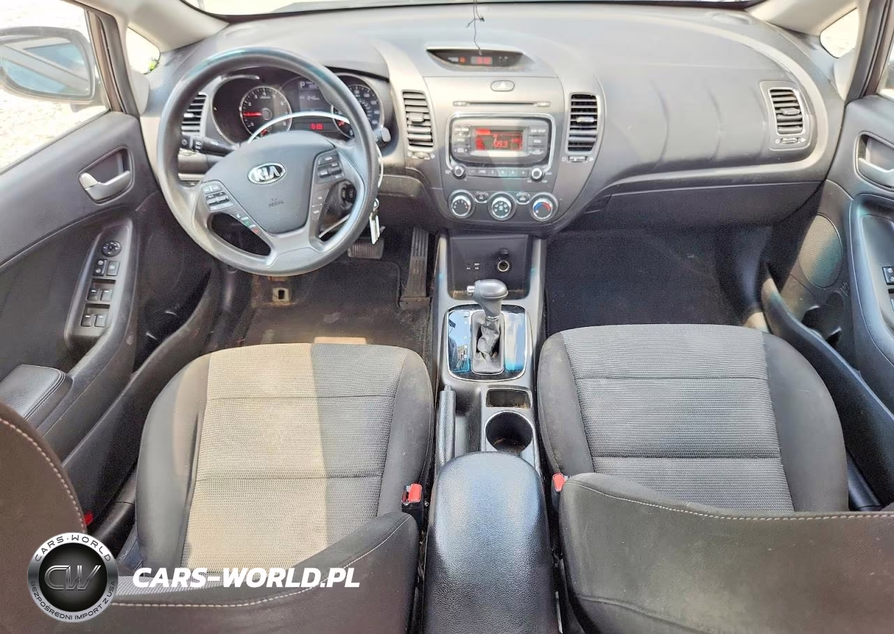 2018 Kia Forte Lx VIN:3KPFK4A7XJE170480 - 8