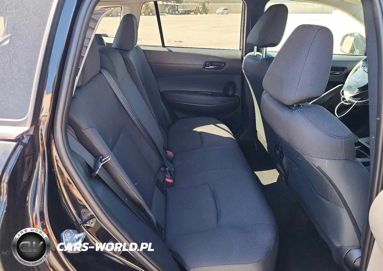 2026 Toyota Corolla Cross Le VIN:7MUCAAAG6TV200464 - 10