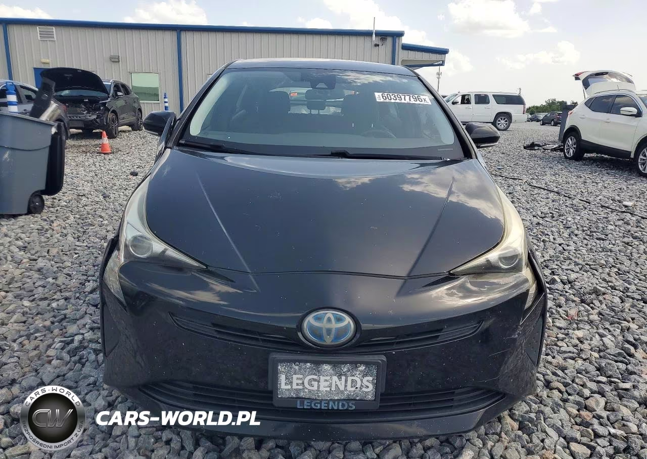 2017 Toyota Prius Three VIN:JTDKARFU1H3038187 - 5