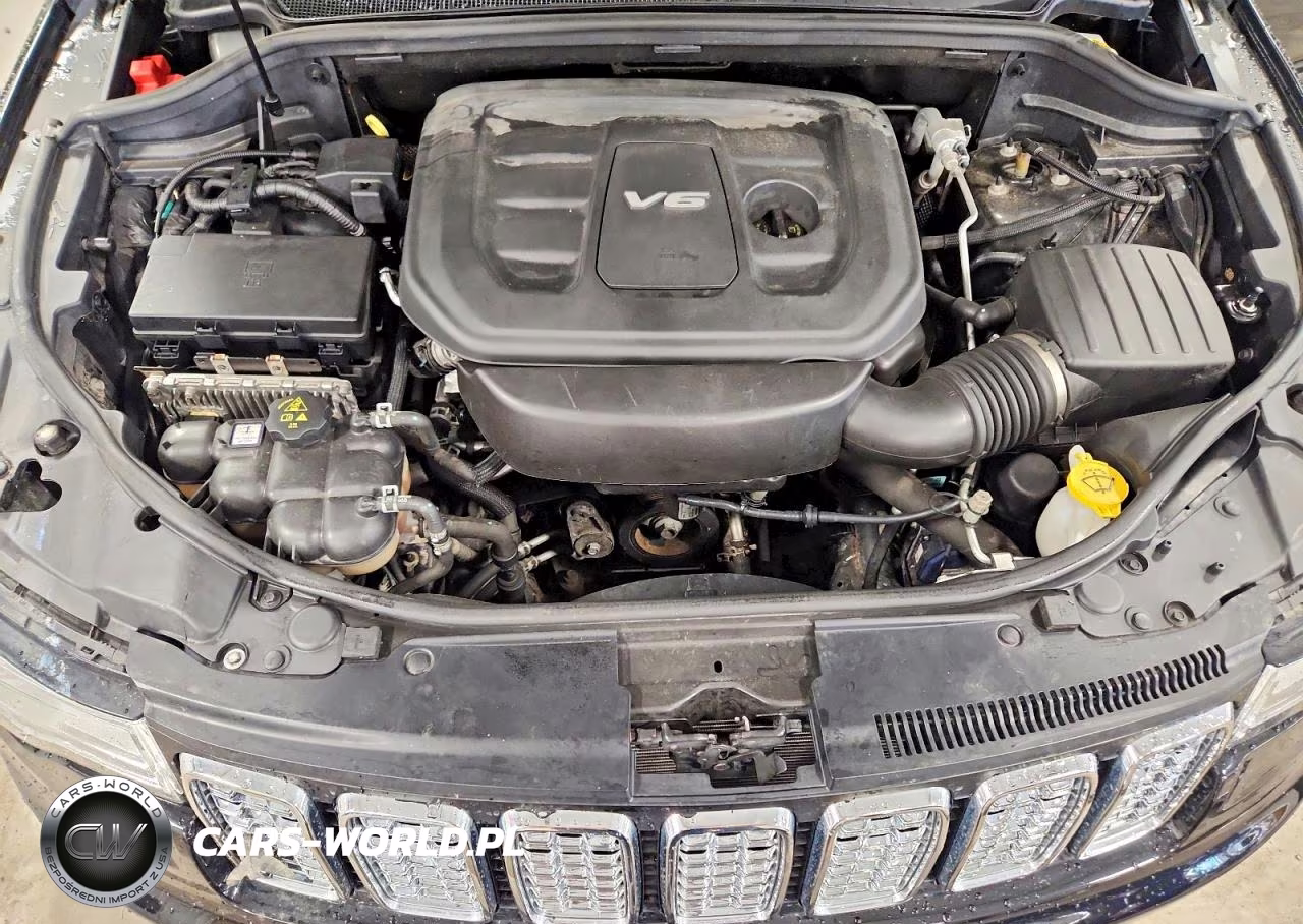 2018 Jeep Grand Cherokee Overland VIN:1C4RJFCG3JC221043 - 12