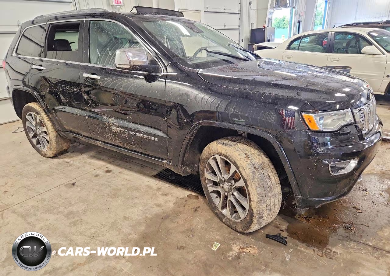 2018 Jeep Grand Cherokee Overland VIN:1C4RJFCG3JC221043 - 4